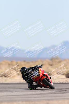 media/Dec-07-2025-CVMA (Sun) [[3e7d2de5dc]]/Race 9-Formula UL Shootout/